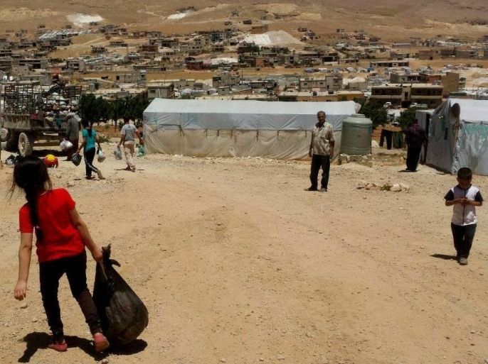 مخيمات للنازحين السوريين في محيط بلدة عرسال اللبنانية