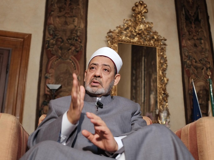 ‪الطيب يحذر من حملة تستهدف الشباب المصري لتحويله عن المذهب السني نحو المذهب الشيعي‬ (غيتي)