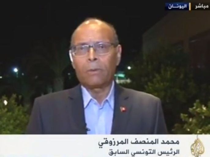 أكد الرئيس التونسي السابق محمد المنصف المرزوقي للجزيرة أن أسطول الحرية الثالث الذي يشارك فيه والمتجه إلى شواطئ قطاع غزة ينتظر إشارة الانطلاق لبدء رحلته
