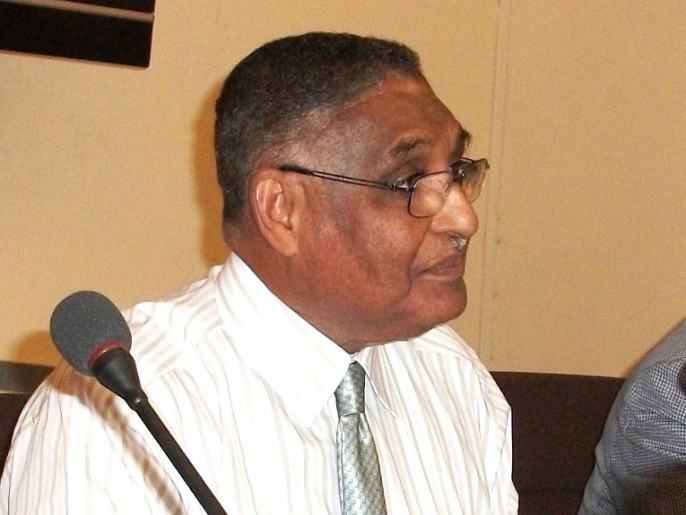 أستاذ العلوم السياسية في جامعة الخرطوم محمد نوري الأمين(الجزيرة)