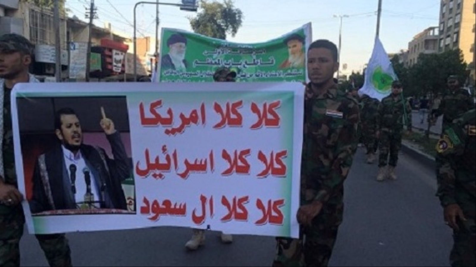 يتحدث مراقبون عن محاولة أحزاب وشخصيات سياسية شيعية عراقية دعم الحوثيين سرا (الجزيرة)