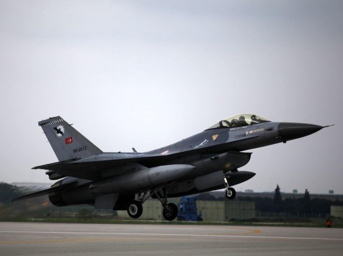A Turkish Air Force F16 war plane takes off from an air base during a military exercise in Bandirma in Turkey's Balikesir province April 9, 2010.