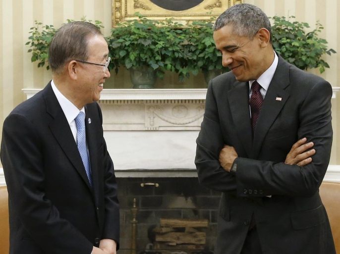 U.N. Secretary-General Ban Ki-moon (L) and U.S. President Barack Obama (R) chat after their statements to reporters following their meeting in the Oval Office at the White House in Washington, D.C., United States August 4, 2015. REUTERS/Jonathan Ernst