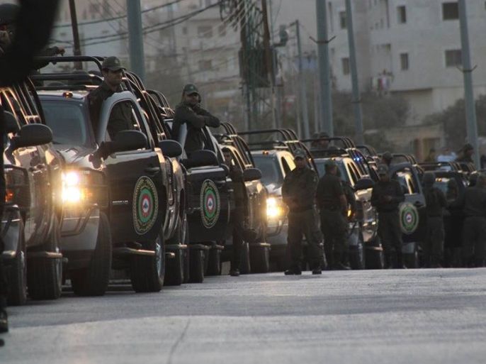 انتشار سابق لقوى الأمن الفلسطيني في مدينة نابلس خلال احدى حملاتها الأمنية- الجزيرة