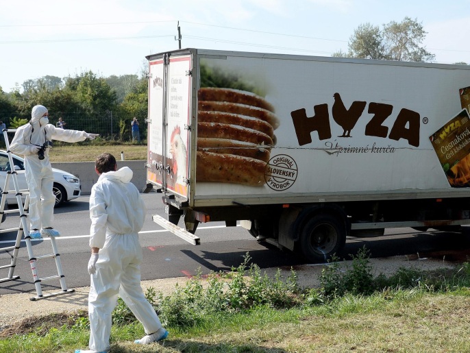 ‪الشاحنة التي عثر فيها على جثث خمسين لاجئا‬ الشاحنة التي عثر فيها على جثث خمسين لاجئا (الأوروبية)