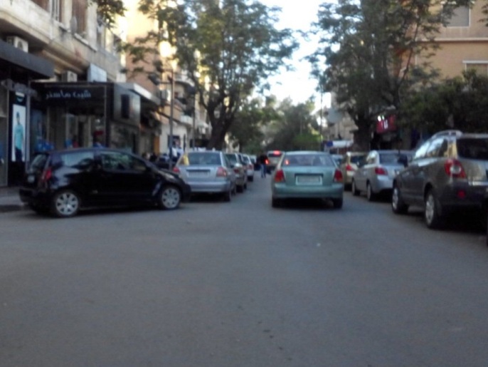 ‪سوق الشعلان في دمشق حيث كثرت مداهمات المكتب السري التابع للجمارك للحصول على إتاوات من التجار‬  (الجزيرة)