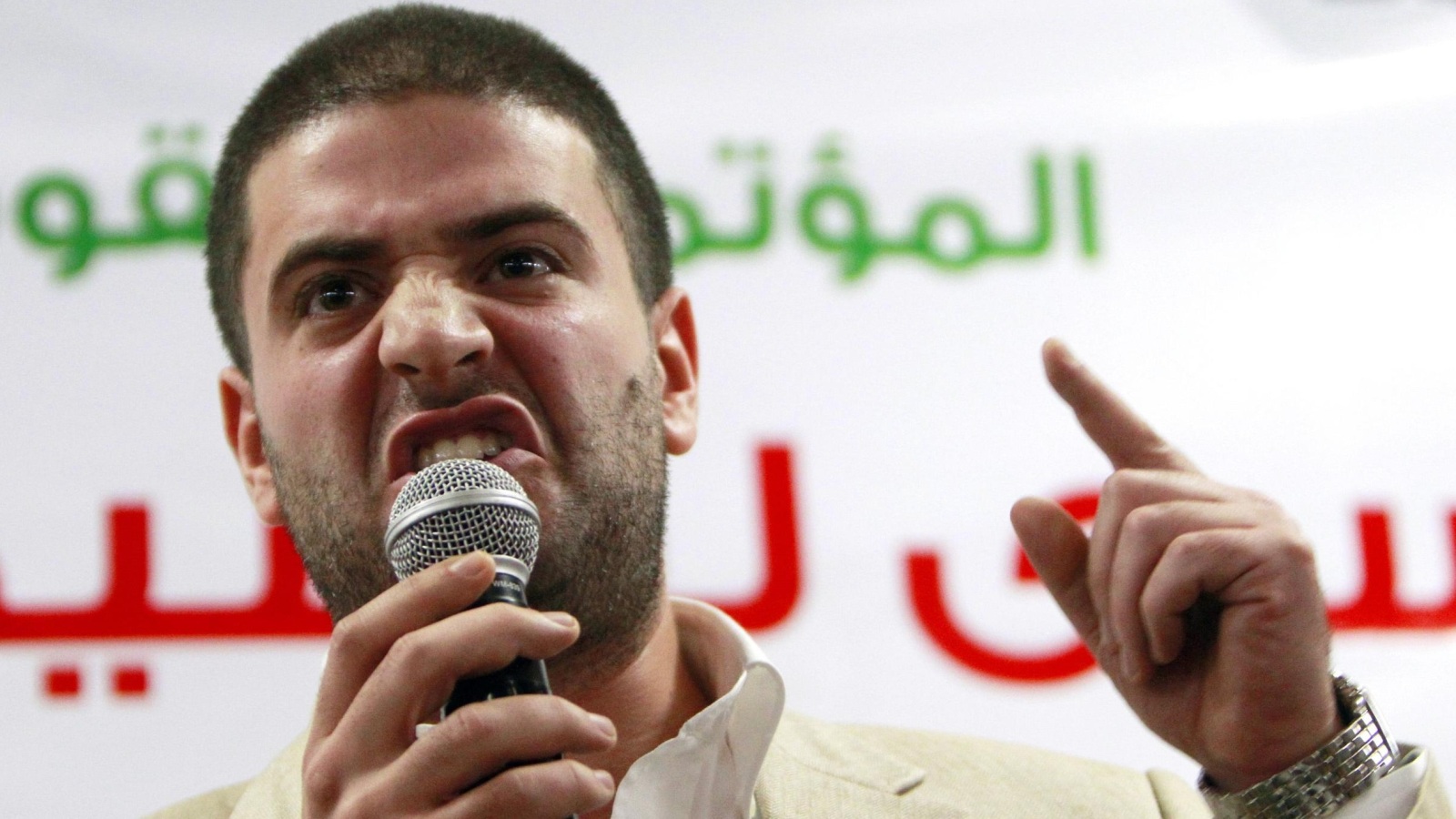 أسامة مرسي حذر من المساس بوالده (رويترز-أرشيف)