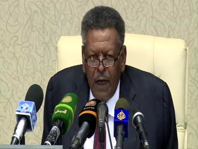 ‪صالح: الحكومة ستعمل على جملة آليات وتدابير ومواقيت ملزمة لتنفيذ الإصلاح‬  (الجزيرة)