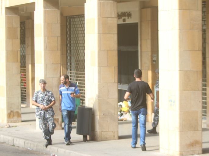 محلات تجارية مقفلة وسط العاصمة بيروت سبتمبر 2015