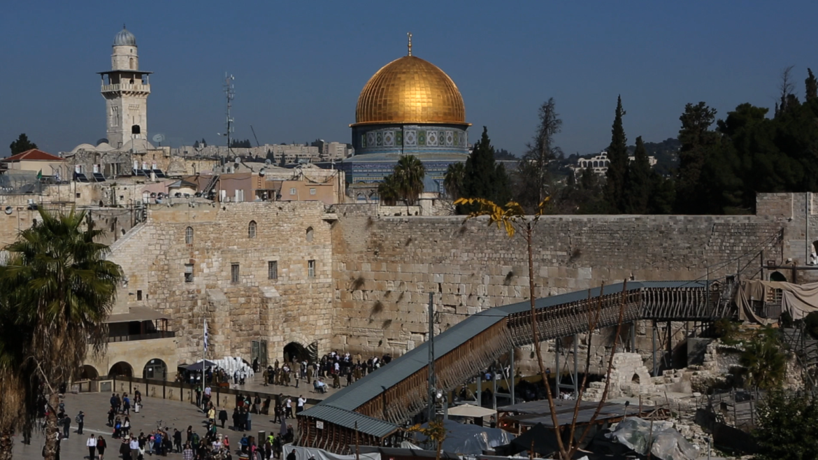 ساحة حائط البراق (الحائط الغربي للمسجد الأقصى) التي تحتلها إسرائيل وتمنع المسلمين من دخولها