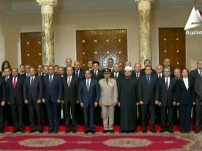 حكومة مصرية جديدة بوجوه قديمة