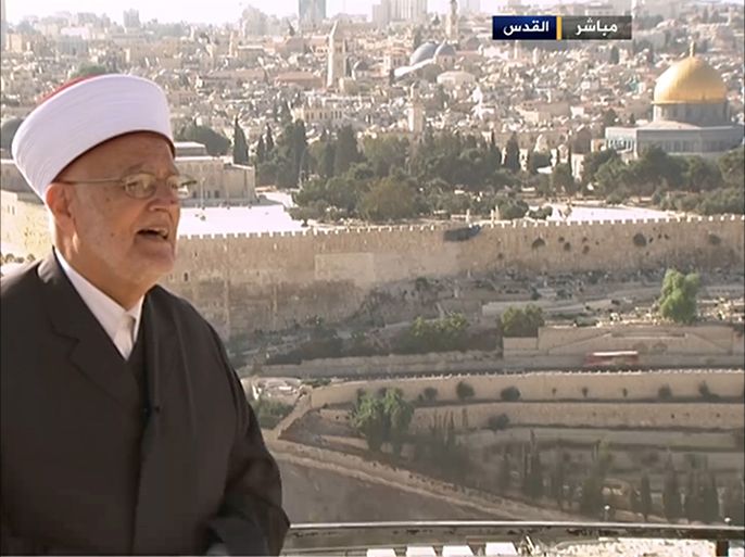 الشيخ عكرمة صبري خطيب المسجد الأقصى ورئيس لجنة الهيئة الإسلامية العليا في القدس