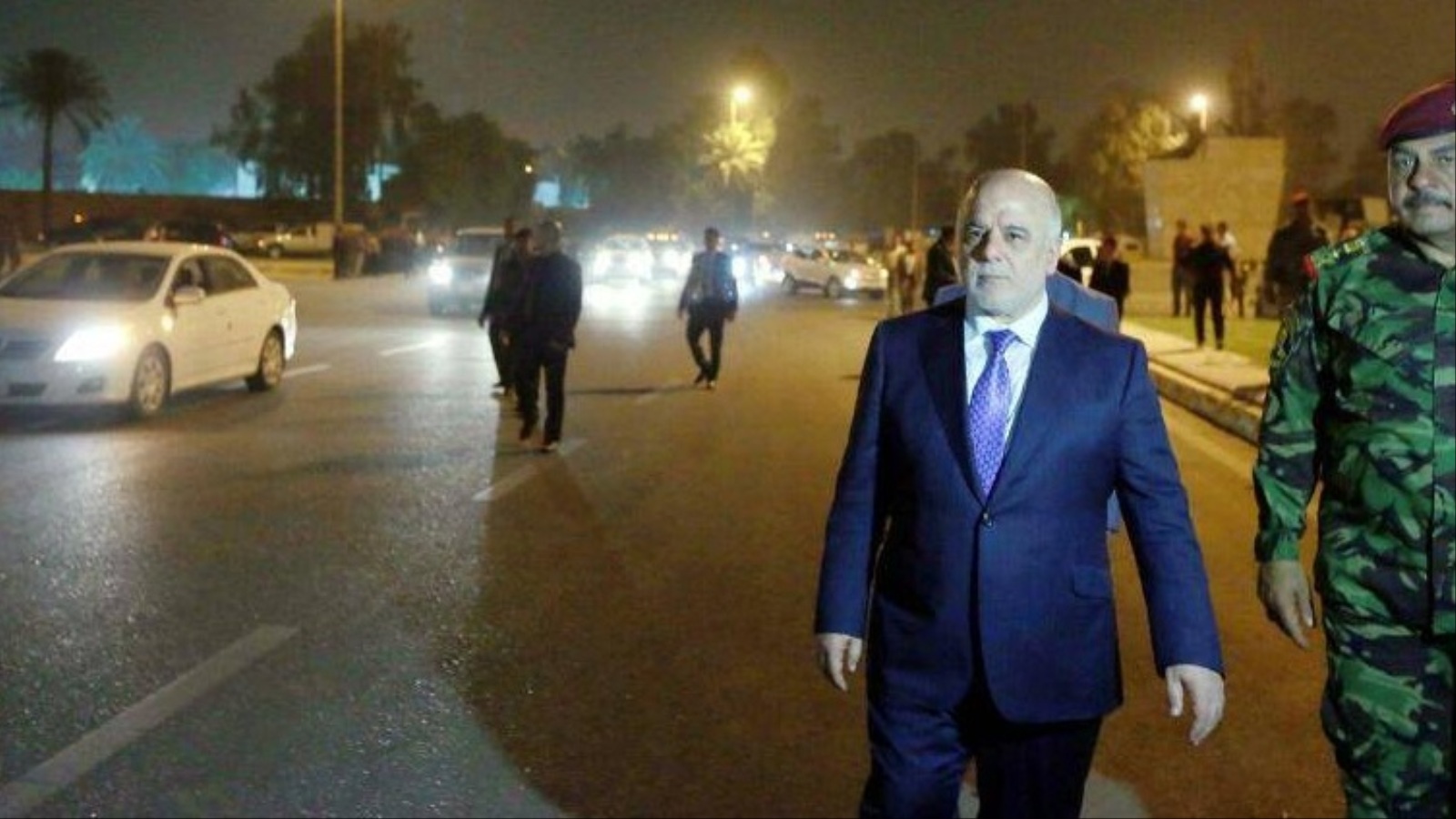 العبادي افتتح المنطقة الخضراء وسط بغداد كجزء من الإصلاحات التي وعد بها (الجزيرة)