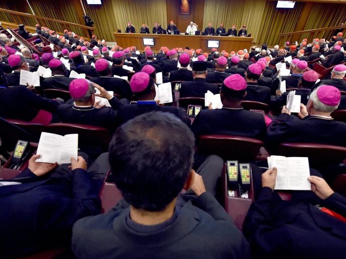 Pope Francis leads the XVI Ordinary Meeting of the Synod of Bishops at the Synod Hall, Vatican City, 24 October 2015. The Vatican is hosting an October 4-25 world summit of bishops, known as the synod. Participants are deeply divided on the extent to which church teachings on issues like marriage can be adapted to modern lifestyles.
