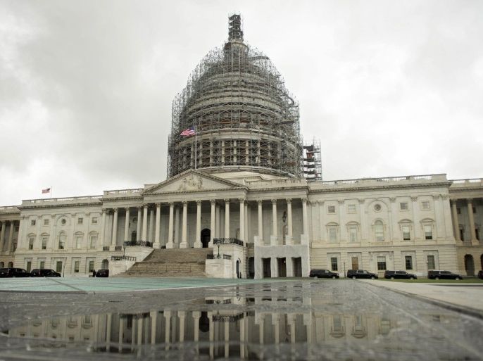 A general view of the US Capitol Building, in Washington, DC, USA, 30 September 2015. On the last day of the fiscal year the Senate approved a bill to avert a partial shutdown of the U.S. government and the bill is expected to be voted on in the House before the 01 October deadline. If passed, the bill will fund the federal government through 11 December.