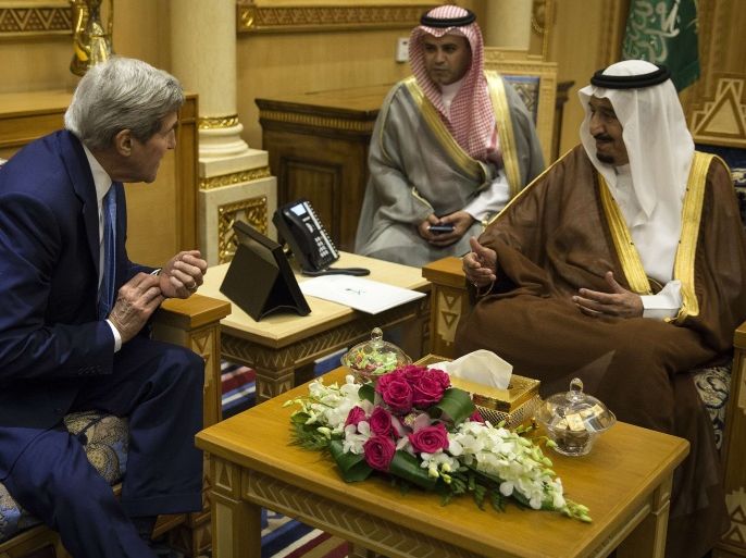 لقاء الملك السعودي سلمان بن عبد العزيز مع وزير الخارجية الأميركي جون كيري في الرياض