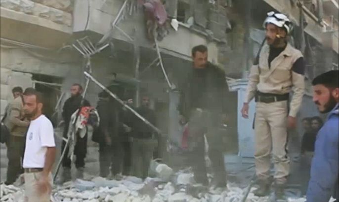 الدفاع المدني يؤكد إسقاط قنابل عنقودية بريف حلب
