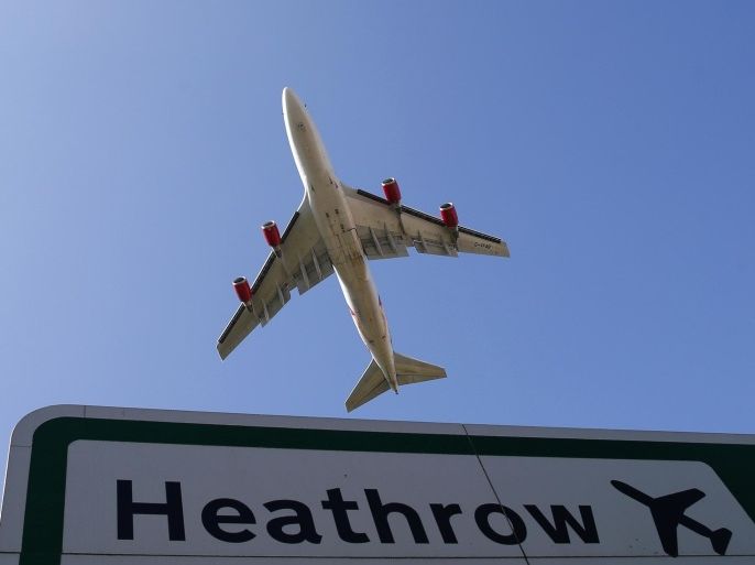 An aircraft takes off from Heathrow airport in west London in this file photograph dated September 2, 2014. Heathrow, Europe's busiest airport, will try to convince a Parliamentary committee on November 4, 2015 that it can still meet environmental standards if it expands. REUTERS/Andrew Winning/files