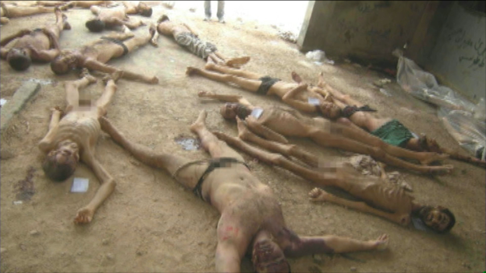 صور مروعة مسربة من سجون النظام السوري (الجزيرة)