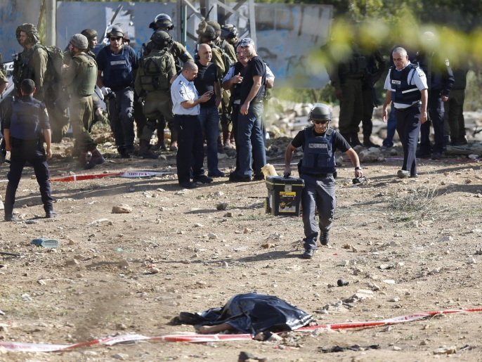 قوات الاحتلال قتلت فلسطينيا شمال الخليل أمس بدعوى محاولة طعن جندي (أسوشيتد برس)