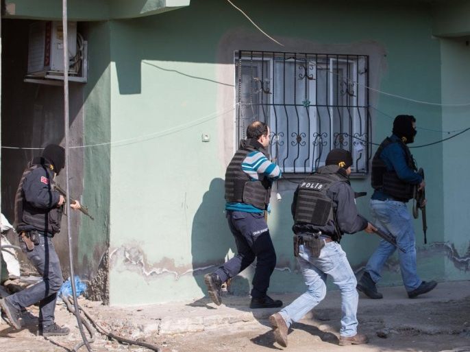 استمرار العمليات الأمنية ضد حزب العمال الكرسدتاني جنوب شرق تركيا ديسمبر 2015