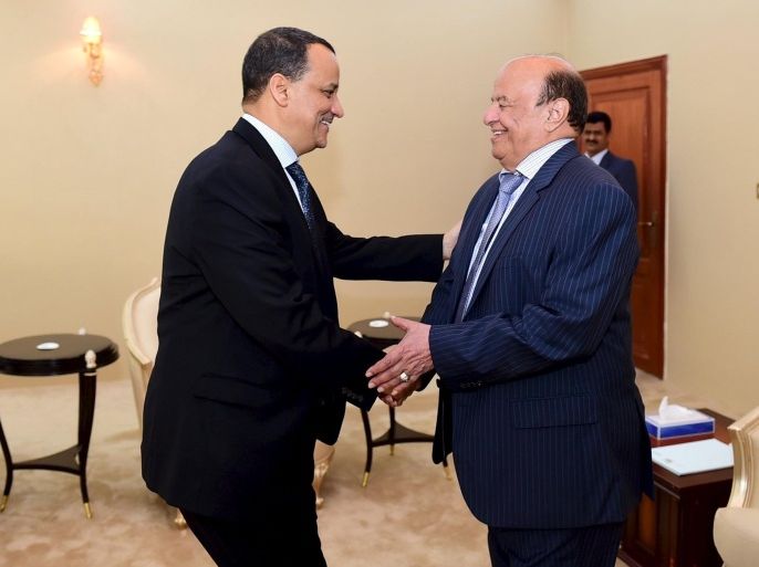 United Nations envoy to Yemen Ismail Ould Cheikh Ahmed (L) shakes hands with Yemen's President Abd-Rabbu Mansour Hadi during a meeting in Yemen's southern port city of Aden December 5, 2015. REUTERS/Stringer EDITORIAL USE ONLY. NO RESALES. NO ARCHIVE.