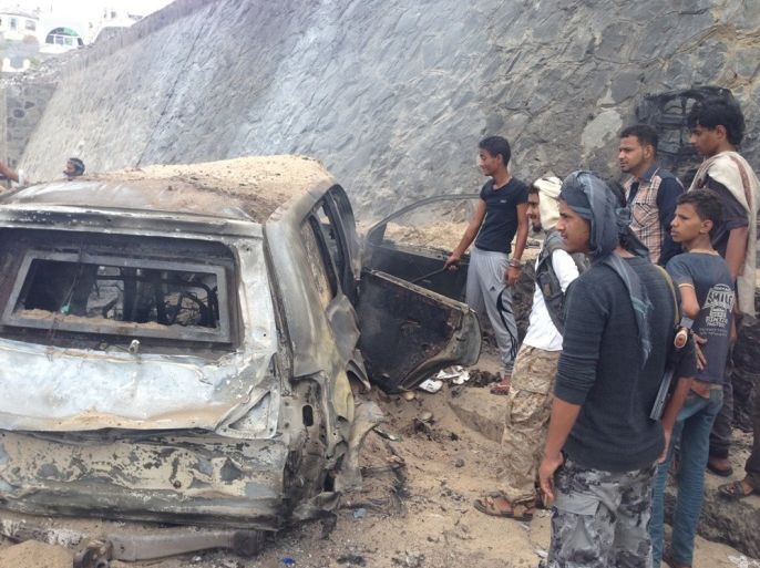 حادثة اغتيال محافظ عدن اللواء جعفر محمد سعد بهجوم بسيارة مفخخة الأسبوع الماضي (الجزيرة نت)