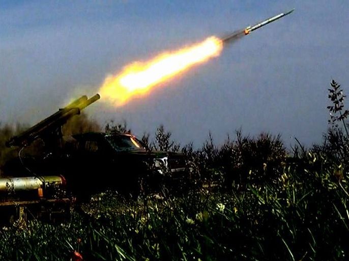 قوات المعارضة بريف اللاذقية تستهدف القاعدة الروسية في حميميم بصواريخ الغراد (ناشطون)