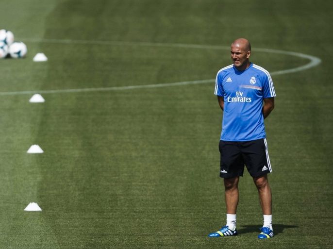 (FILE) A file picture dated 16 July 2013 of then Rel Madrid assistant coach, former French playmaker Zinedine Zidane during a pre-season training session of the team at Vandebebas sports complex in Madrid, Spain. Real Madrid and France icon Zinedine Zidane is taking over the job as Real Madrid's head coach from sacked Benitez, the Spanish first division soccer club announced on 04 January 2016.