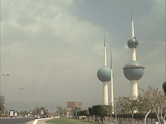 إجراءات تقشف لمواجهة تراجع أسعار النفط بالكويت