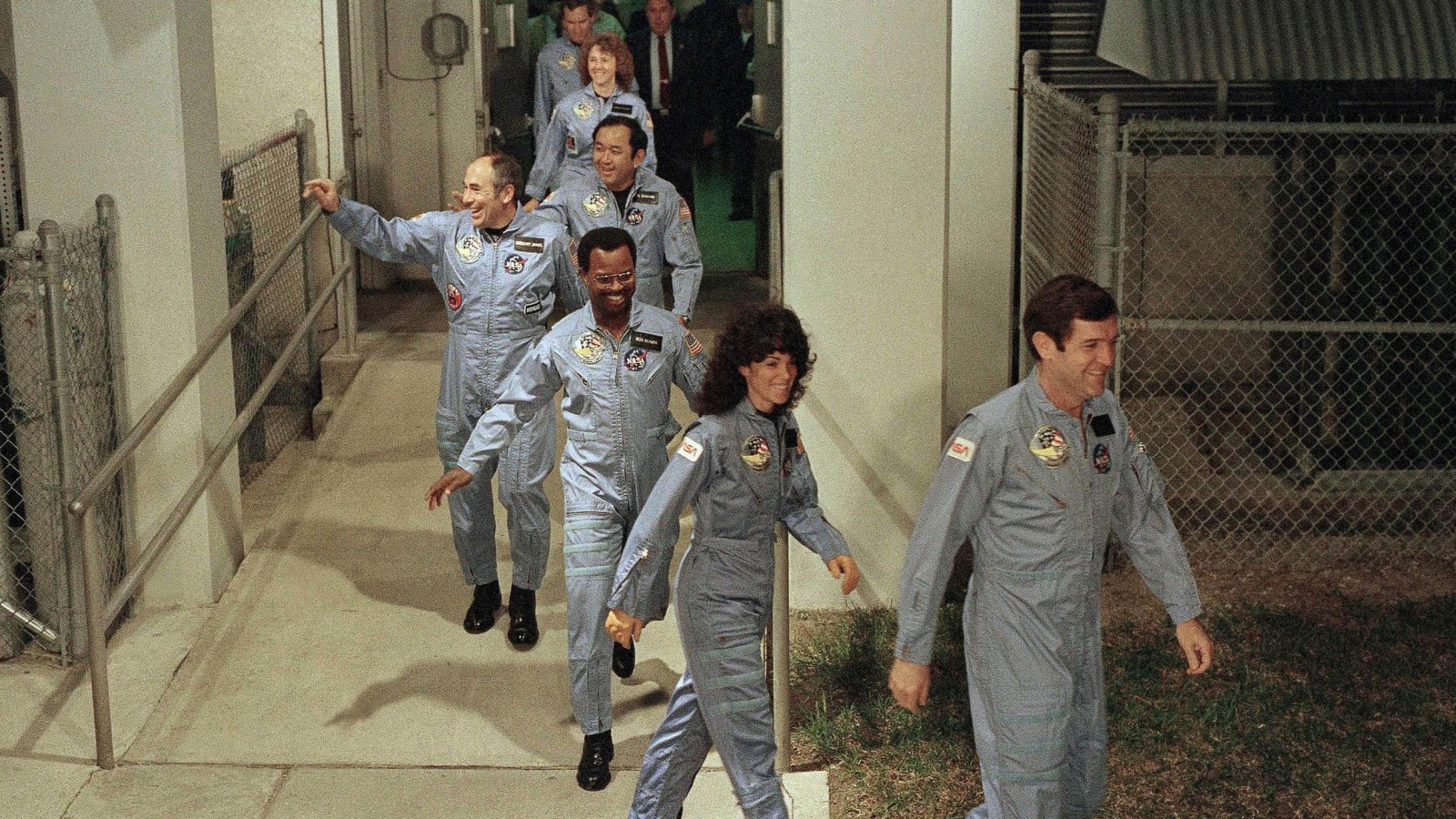 رواد الفضاء السبعة الذين قتلوا في حادثة انفجار تشالنجر (أسوشيتد برس-أرشيف)