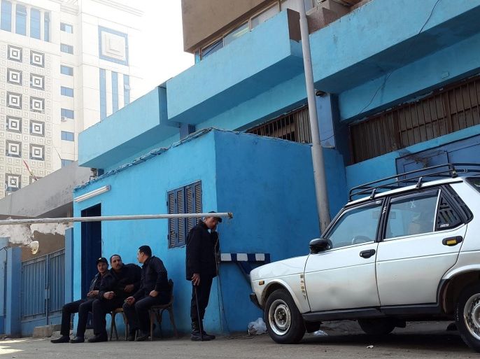 Egyptian soldiers guard outside a morgue, where the body of Italian student Giulio Regeni was brought, in Cairo, Egypt, 04 February 2016. Media reports state the body of Italian student Giulio Regeni who had gone missing in Cairo last week, was found and was identified by the Italian ambassador to Egypt at a Cairo morgue. Regeni, a student at Britain's Cambridge University, was reported missing by the Italian embassy in Cairo on January 25 after he had left the house of a friend in downtown Cairo.
