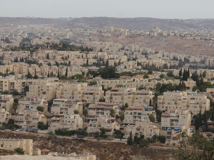 مستوطنة بسغات زئيف شمال شرق القدس (تصوير- عوض الرجوب-الجزيرة نت)