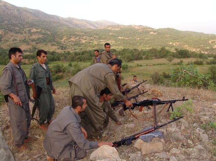مقاتلو حزب العمال الكرستاني يشرفون على تدريب وحدات حماية سنجار