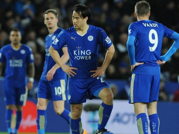 Leicester’s Shinji Okazaki, centre left, and Jamie Vardy wait for play to start after West Bromwich Albion’s Craig Gardner goal during the English Premier League soccer match between Leicester City and West Bromwich Albion at the King Power Stadium in Leicester, England, Tuesday, March 1, 2016. (AP Photo/Rui Vieira)