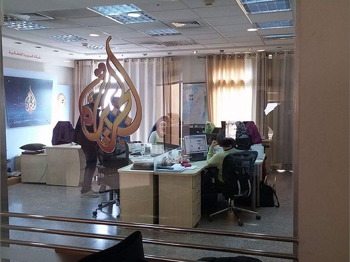 اعتصام سابق لموظفي مكتب الجزيرة في رام الله