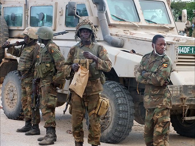 جنود من القوات الإفريقية عند مدخل مدينة براوة بمحافظة شبيلي السفلى جنوب الصومال 5 أكتوبر/تشرين الأول 2014 (التصوير:قاسم سهل).