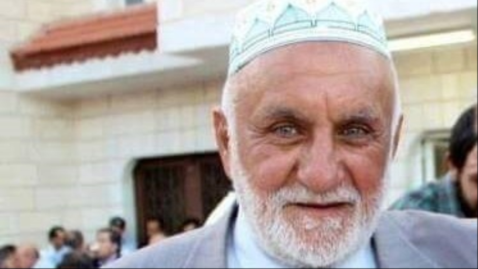 من بين المعتقلين المسن الحاج نبيل الشريف (70 عاما) من بيت حنينا بالقدس المحتلة (ناشطون)