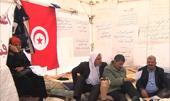 سجناء سياسيون سابقون في تونس يواصلون اعتصامهم