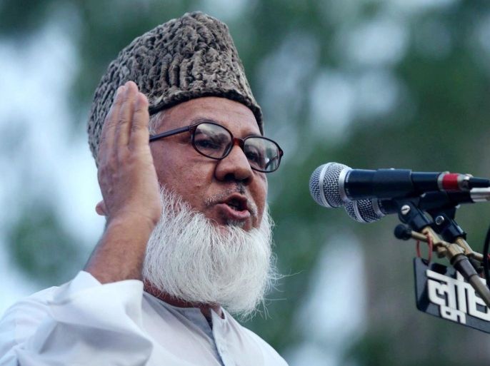 (FILE) Bangladeshi Motiur Rahman Nizami, leader of the Islamist Bangladesh Jamaat-e-Islami party, speaks during a protest rally, in Dhaka, Bangladesh, 22 August 2005. The chief of Bangladesh's largest Islamic party was sentenced to death on 29 October 2014 for crimes committed during the country's 1971 war of independence with Pakistan, court officials said. A three-member panel of judges of a special war crimes tribunal handed down the punishment to Matiur Rahman Nizami, head of the Bangladesh Jamaat-e-Islami party, for his involvement in killings, rapes, incitement and other crimes against humanity during the nine-month war.