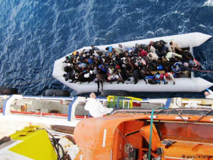 عملية إنقاذ للاجئين ابحروا من ليبيا باتجاه سواحل إيطاليا