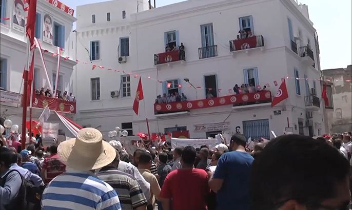 احتجاجات بتونس ضد مقترح لرفع سن التقاعد