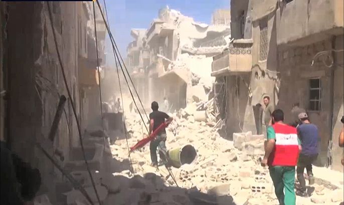 250 غارة على حلب وريفها في يوم واحد