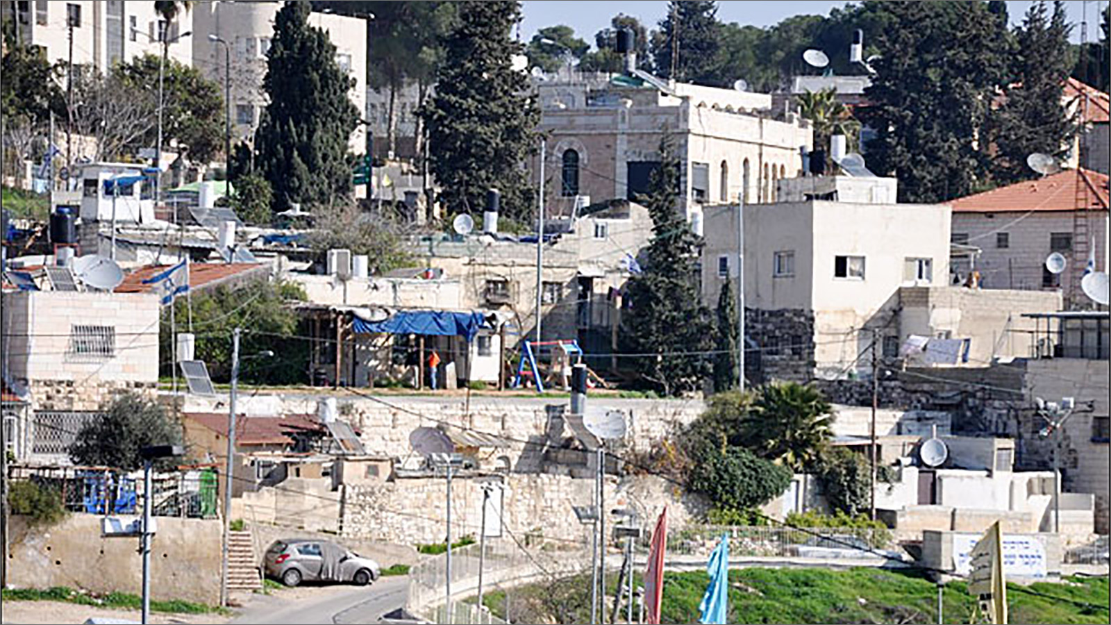 عقارات ومنازل لفلسطينيين بحي الشيخ جراح بالقدس المحتلة سلبتها الجمعيات الاستيطانية (الجزيرة)