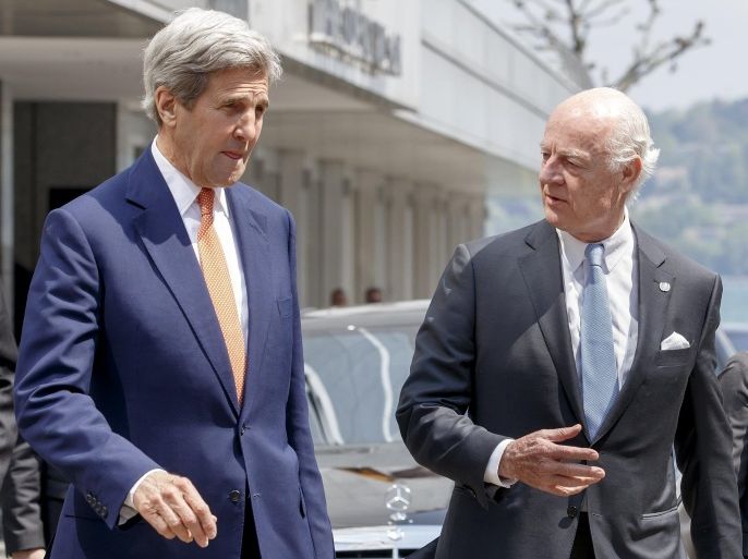 U.S. Secretary of State John Kerry, left, and UN Special Envoy for Syria Staffan de Mistura, right, arrive for a press briefing after their meeting on Syria in Geneva, Switzerland, Monday, May 2, 2016. (Salvatore Di Nolfi/Keystone via AP)