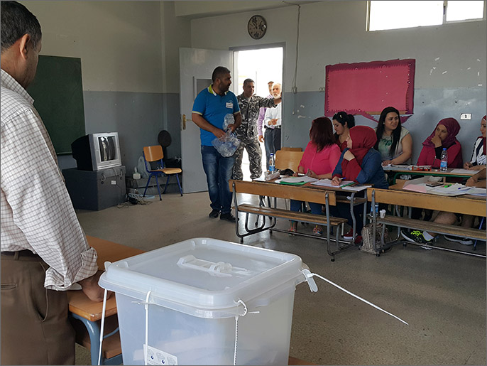 ‪مركز اقتراع في كفرشوبا بجنوب لبنان‬ (الجزيرة)
