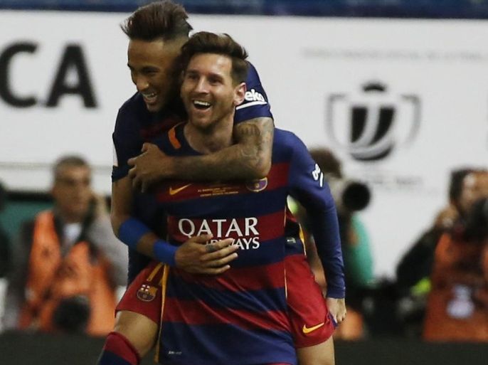 Soccer Football - FC Barcelona vs Sevilla - Copa del Rey Final - Vicente Calderon, Madrid, Spain - 22/5/16 Neymar celebrates with Lionel Messi after scoring the second goal for Barcelona Reuters / Sergio Perez Livepic EDITORIAL USE ONLY.