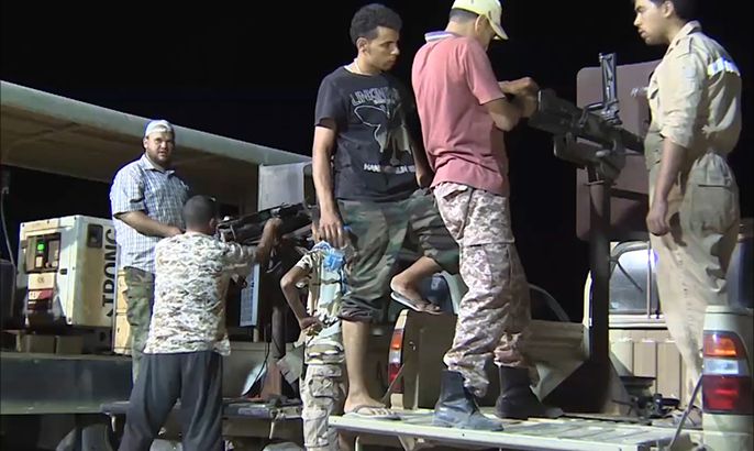 القوات الليبية تتحدى الحظر بتحديث أسلحتها