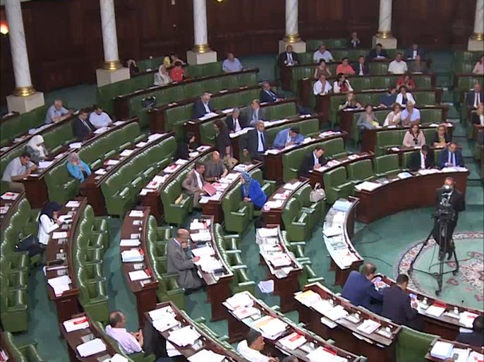 مجلس النواب التونسي يحجب الثقة عن حكومة الصيد