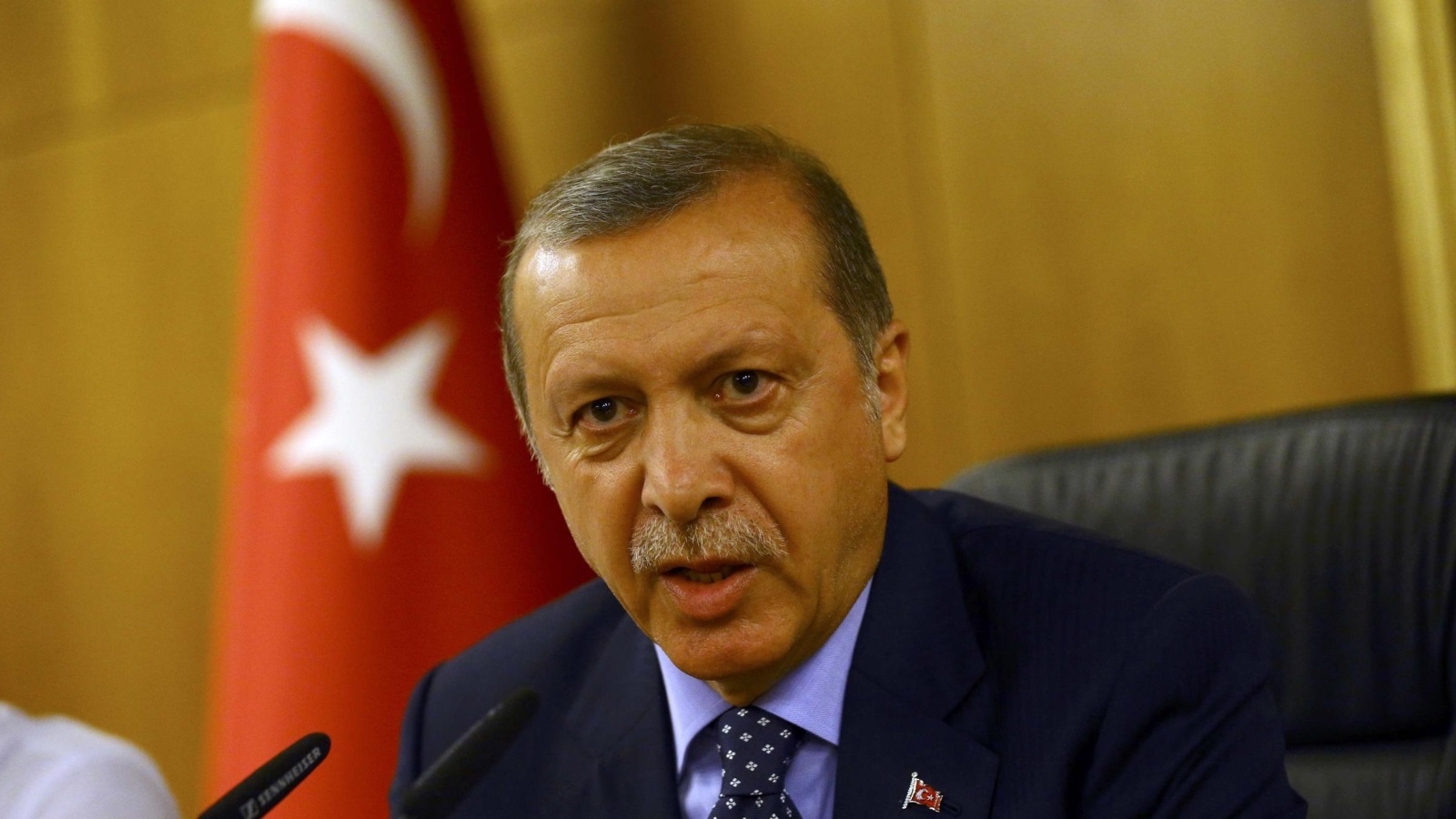  أردوغان قال إنه لم يصل تركيا سوى مبالغ رمزية من أوروبا في إطار اتفاقية اللاجئين (رويترز)